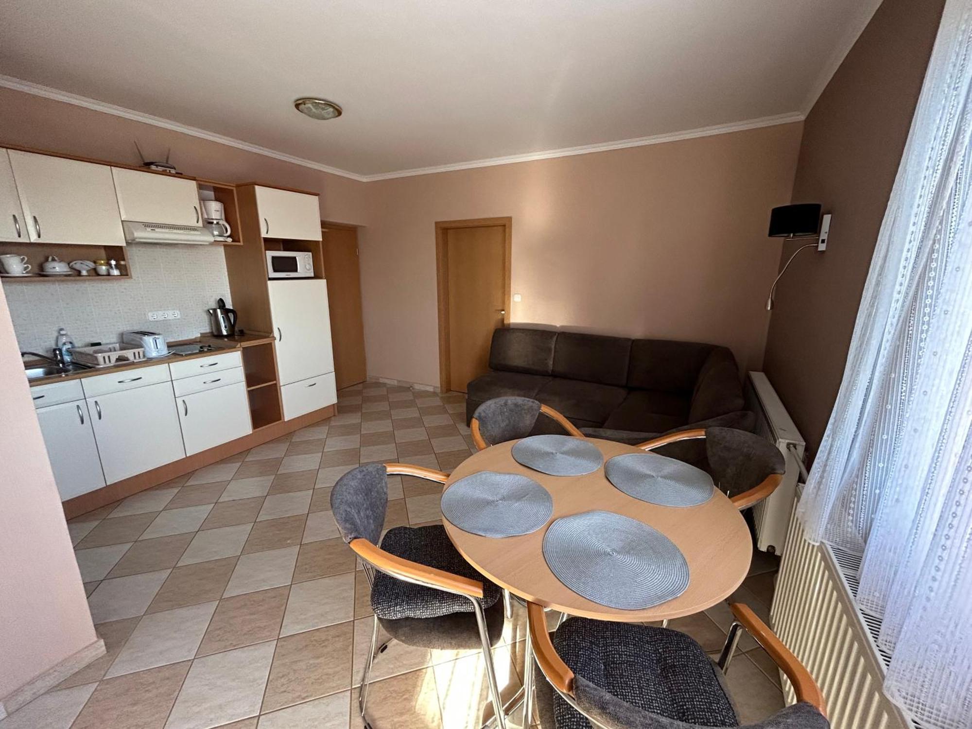 זלקרוס Jozsef Apartments House מראה חיצוני תמונה