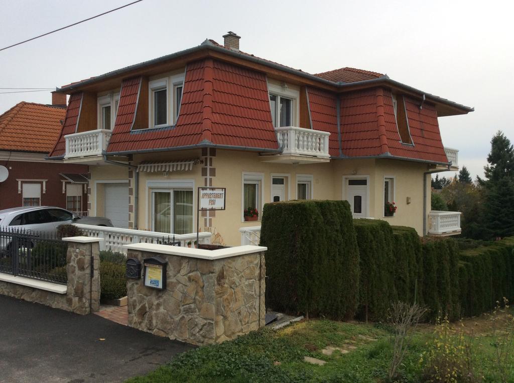 זלקרוס Jozsef Apartments House מראה חיצוני תמונה
