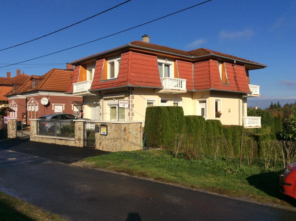 זלקרוס Jozsef Apartments House מראה חיצוני תמונה