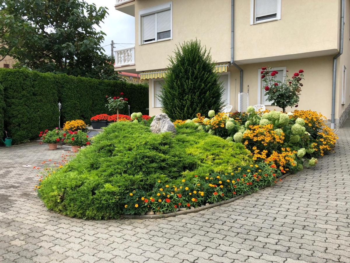 זלקרוס Jozsef Apartments House מראה חיצוני תמונה